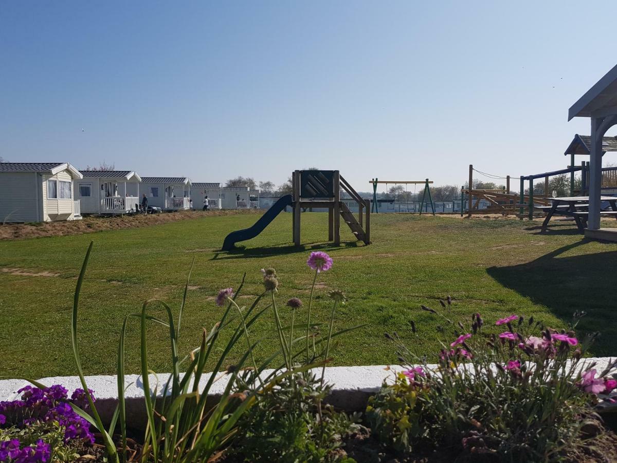218 - 2 Bed Chalet, Belle Aire, Beach Road, Hemsby, Nr29 Ngoại thất bức ảnh